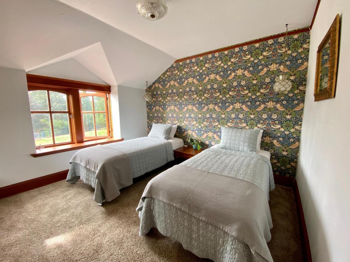 Mount Tom House Bed and Breakfast Harrisburg Buitenkant foto